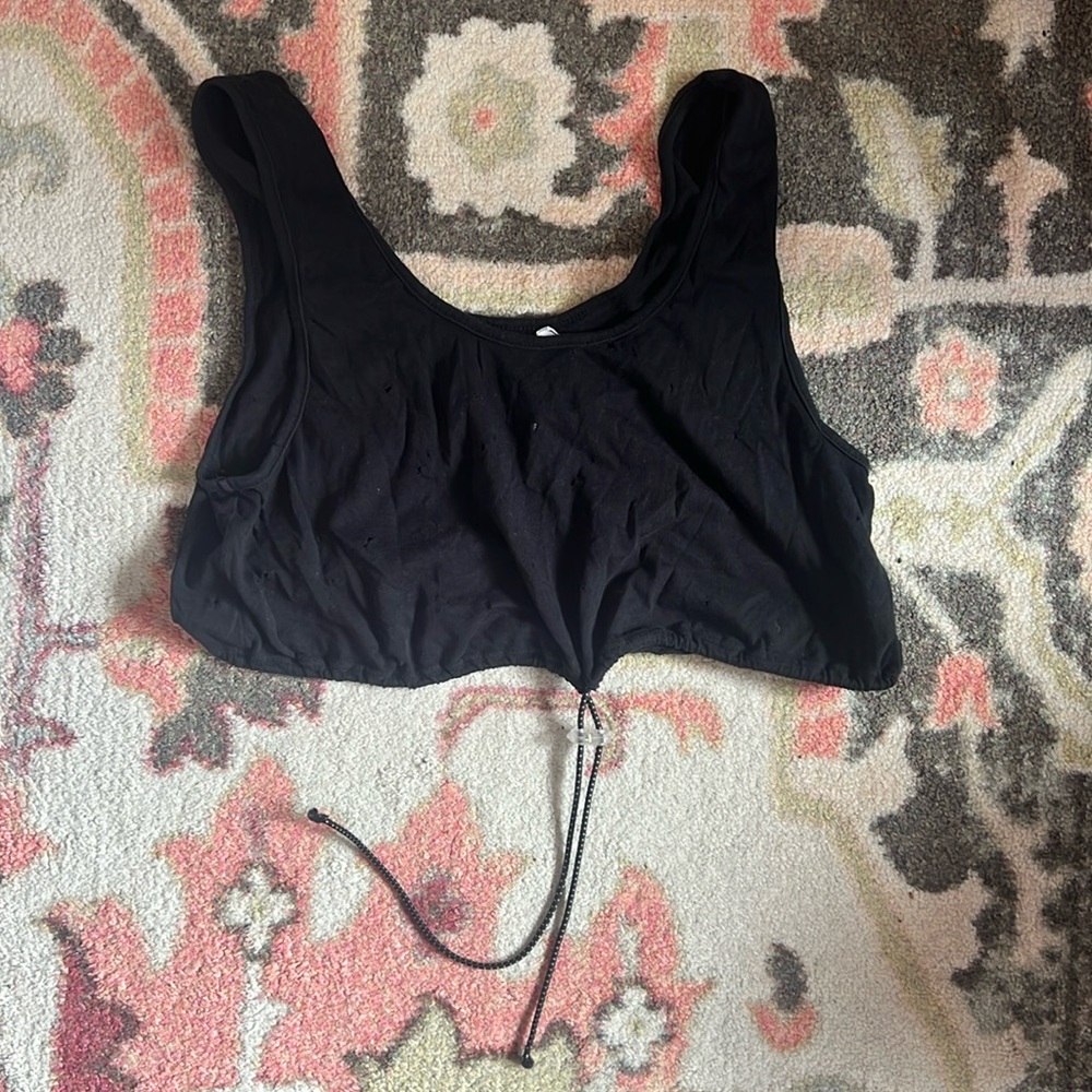 LF black crop top. (Tag says emma and Sam)